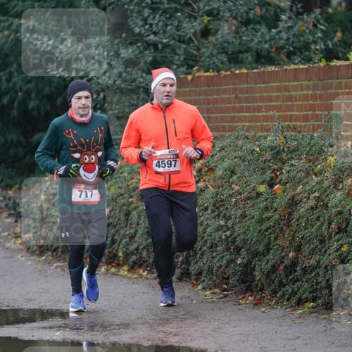 07.12.2025 - St. Pauli X-Mass-Run No. 15 Michael Burmester http://msf.ph/oto/9400250 07.12.2025 10:21:14 Laufen 717, 4597, 4597 meine-sportfotos.de