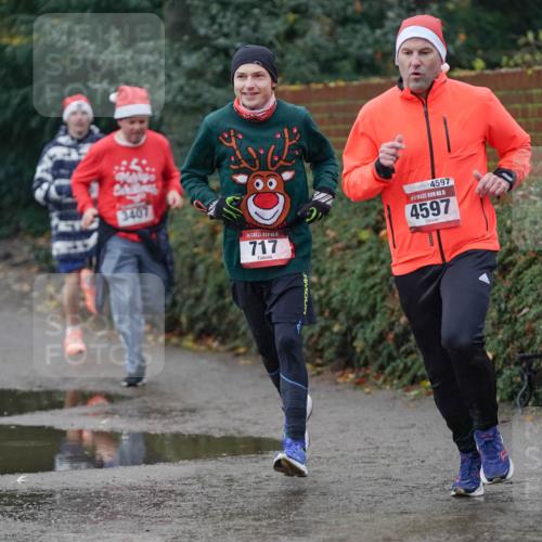 07.12.2025 - St. Pauli X-Mass-Run No. 15 Michael Burmester http://msf.ph/oto/9400253 07.12.2025 10:21:16 Laufen 3407, 1, 717, 4597, 15, 4597 meine-sportfotos.de