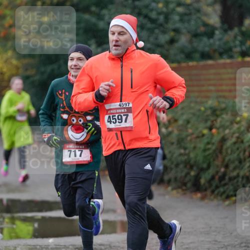 07.12.2025 - St. Pauli X-Mass-Run No. 15 Michael Burmester http://msf.ph/oto/9400254 07.12.2025 10:21:16 Laufen 15, 717, 4597, 15, 4597 meine-sportfotos.de