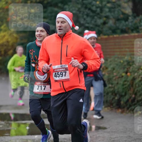 07.12.2025 - St. Pauli X-Mass-Run No. 15 Michael Burmester http://msf.ph/oto/9400255 07.12.2025 10:21:16 Laufen 15, 717, 4597, 15, 4597 meine-sportfotos.de