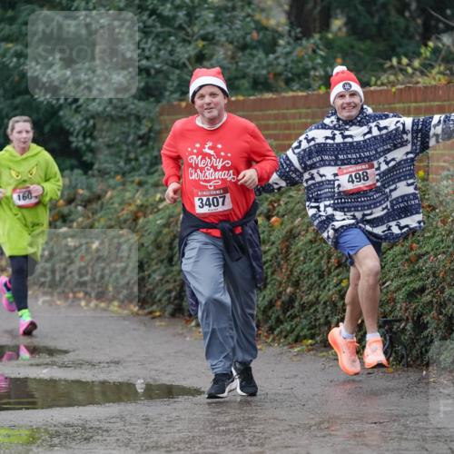 07.12.2025 - St. Pauli X-Mass-Run No. 15 Michael Burmester http://msf.ph/oto/9400258 07.12.2025 10:21:17 Laufen 160, 15, 3407, 498 meine-sportfotos.de