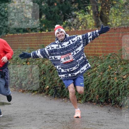 07.12.2025 - St. Pauli X-Mass-Run No. 15 Michael Burmester http://msf.ph/oto/9400263 07.12.2025 10:21:18 Laufen 15, 3407, 15, 498 meine-sportfotos.de