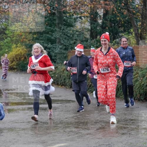 07.12.2025 - St. Pauli X-Mass-Run No. 15 Michael Burmester http://msf.ph/oto/9400303 07.12.2025 10:21:35 Laufen 1675, 1674, 2916, 1676, 28, 40, 10, 3061 meine-sportfotos.de