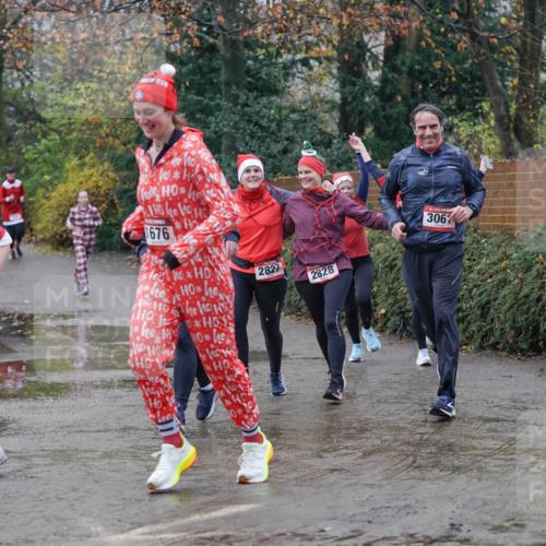 07.12.2025 - St. Pauli X-Mass-Run No. 15 Michael Burmester http://msf.ph/oto/9400307 07.12.2025 10:21:36 Laufen 1674, 1676, 2827, 2828, 306 meine-sportfotos.de