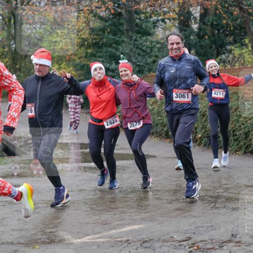 07.12.2025 - St. Pauli X-Mass-Run No. 15 Michael Burmester http://msf.ph/oto/9400308 07.12.2025 10:21:37 Laufen 1676, 16, 15, 2827, 2828, 3061, 4211 meine-sportfotos.de