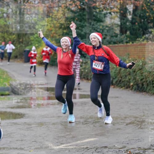 07.12.2025 - St. Pauli X-Mass-Run No. 15 Michael Burmester http://msf.ph/oto/9400314 07.12.2025 10:21:38 Laufen 15, 1, 4211 meine-sportfotos.de