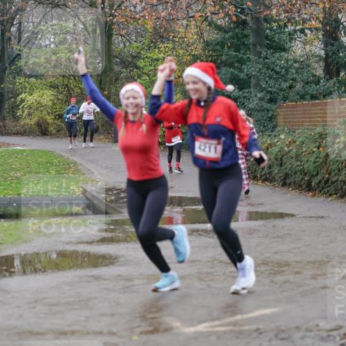 07.12.2025 - St. Pauli X-Mass-Run No. 15 Michael Burmester http://msf.ph/oto/9400315 07.12.2025 10:21:39 Laufen 4211 meine-sportfotos.de