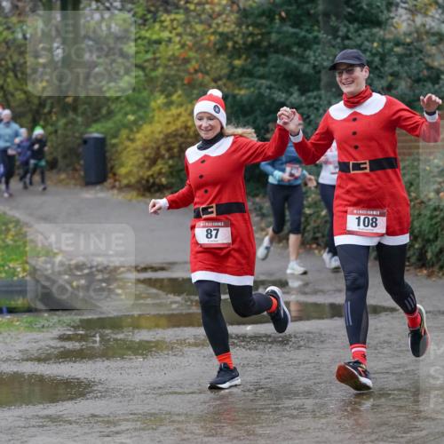 07.12.2025 - St. Pauli X-Mass-Run No. 15 Michael Burmester http://msf.ph/oto/9400330 07.12.2025 10:21:45 Laufen 15, 87, 5, 108 meine-sportfotos.de