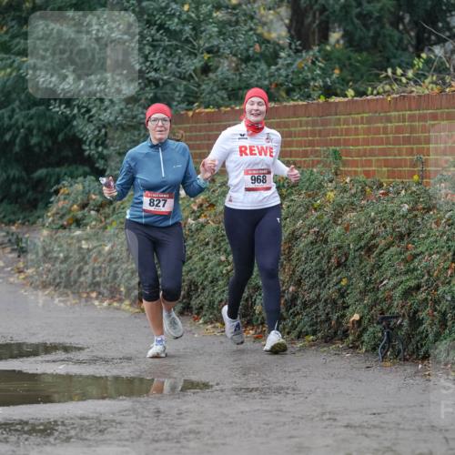 07.12.2025 - St. Pauli X-Mass-Run No. 15 Michael Burmester http://msf.ph/oto/9400333 07.12.2025 10:21:46 Laufen 827, 968 meine-sportfotos.de