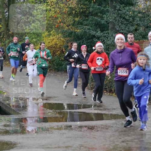07.12.2025 - St. Pauli X-Mass-Run No. 15 Michael Burmester http://msf.ph/oto/9400348 07.12.2025 10:21:55 Laufen 538, 1889, 2420, 3382, 2335, 1651, 2559, 58, 2555 meine-sportfotos.de