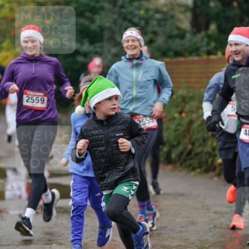 07.12.2025 - St. Pauli X-Mass-Run No. 15 Michael Burmester http://msf.ph/oto/9400353 07.12.2025 10:21:56 Laufen 2559, 2555, 4872 meine-sportfotos.de