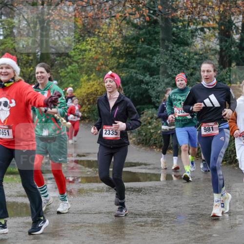 07.12.2025 - St. Pauli X-Mass-Run No. 15 Michael Burmester http://msf.ph/oto/9400371 07.12.2025 10:22:00 Laufen 1651, 2335, 242, 981, 3382 meine-sportfotos.de