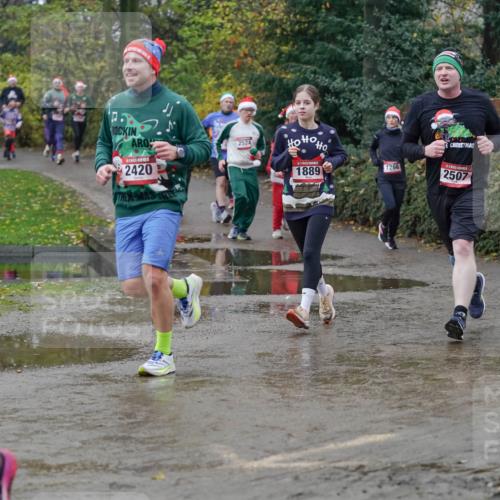 07.12.2025 - St. Pauli X-Mass-Run No. 15 Michael Burmester http://msf.ph/oto/9400378 07.12.2025 10:22:02 Laufen 2524, 2420, 1889, 1266, 2507 meine-sportfotos.de