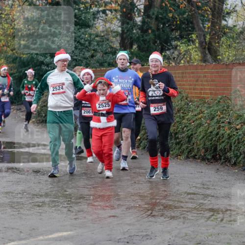 07.12.2025 - St. Pauli X-Mass-Run No. 15 Michael Burmester http://msf.ph/oto/9400383 07.12.2025 10:22:07 Laufen 1255, 600, 1250, 2524, 2061, 2525, 61, 259 meine-sportfotos.de