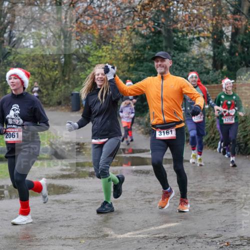 07.12.2025 - St. Pauli X-Mass-Run No. 15 Michael Burmester http://msf.ph/oto/9400402 07.12.2025 10:22:10 Laufen 15, 59, 15, 2061, 3161, 1255, 1250 meine-sportfotos.de