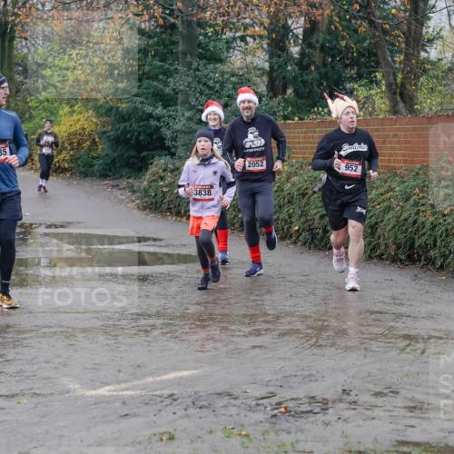 07.12.2025 - St. Pauli X-Mass-Run No. 15 Michael Burmester http://msf.ph/oto/9400421 07.12.2025 10:22:14 Laufen 3835, 3838, 2052, 952 meine-sportfotos.de