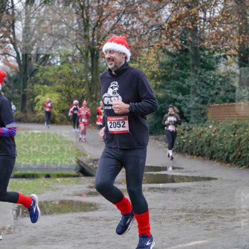 07.12.2025 - St. Pauli X-Mass-Run No. 15 Michael Burmester http://msf.ph/oto/9400431 07.12.2025 10:22:17 Laufen 2053, 2052 meine-sportfotos.de