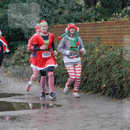 07.12.2025 - St. Pauli X-Mass-Run No. 15 Michael Burmester http://msf.ph/oto/9400445 07.12.2025 10:22:22 Laufen 4878, 1457, 4304 meine-sportfotos.de