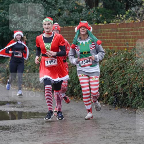 07.12.2025 - St. Pauli X-Mass-Run No. 15 Michael Burmester http://msf.ph/oto/9400448 07.12.2025 10:22:24 Laufen 2157, 878, 15, 1457, 15, 4304 meine-sportfotos.de