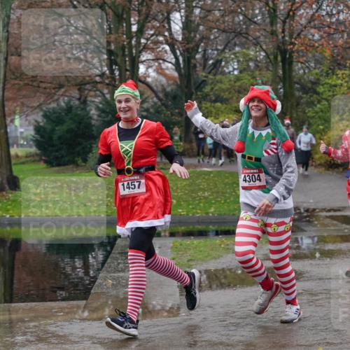 07.12.2025 - St. Pauli X-Mass-Run No. 15 Michael Burmester http://msf.ph/oto/9400457 07.12.2025 10:22:26 Laufen 1457, 4304, 706 meine-sportfotos.de