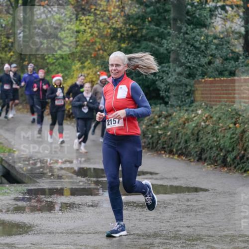 07.12.2025 - St. Pauli X-Mass-Run No. 15 Michael Burmester http://msf.ph/oto/9400472 07.12.2025 10:22:29 Laufen 2157 meine-sportfotos.de