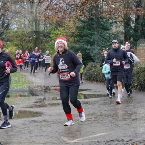 07.12.2025 - St. Pauli X-Mass-Run No. 15 Michael Burmester http://msf.ph/oto/9400495 07.12.2025 10:22:38 Laufen 951, 2058, 3242, 2830 meine-sportfotos.de