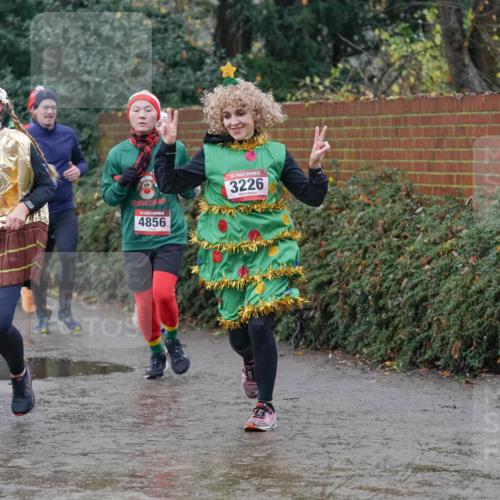 07.12.2025 - St. Pauli X-Mass-Run No. 15 Michael Burmester http://msf.ph/oto/9400515 07.12.2025 10:22:43 Laufen 1936, 5, 3237, 4856, 3226 meine-sportfotos.de