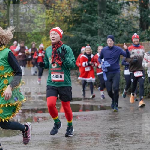 07.12.2025 - St. Pauli X-Mass-Run No. 15 Michael Burmester http://msf.ph/oto/9400520 07.12.2025 10:22:45 Laufen 3226, 4856, 2754 meine-sportfotos.de