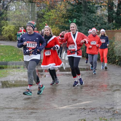 07.12.2025 - St. Pauli X-Mass-Run No. 15 Michael Burmester http://msf.ph/oto/9400541 07.12.2025 10:22:49 Laufen 15, 1153, 1814, 1936, 2155, 360 meine-sportfotos.de