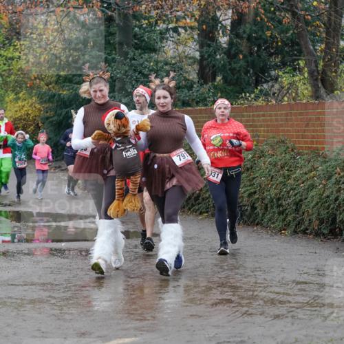 07.12.2025 - St. Pauli X-Mass-Run No. 15 Michael Burmester http://msf.ph/oto/9400562 07.12.2025 10:22:54 Laufen 2901, 29, 791, 31 meine-sportfotos.de