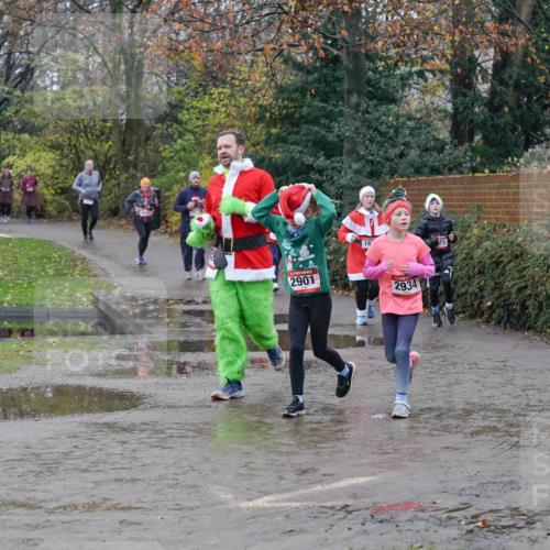 07.12.2025 - St. Pauli X-Mass-Run No. 15 Michael Burmester http://msf.ph/oto/9400596 07.12.2025 10:23:01 Laufen 2901, 16, 2934 meine-sportfotos.de