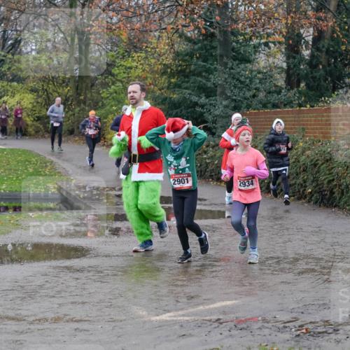 07.12.2025 - St. Pauli X-Mass-Run No. 15 Michael Burmester http://msf.ph/oto/9400597 07.12.2025 10:23:01 Laufen 2901, 2934 meine-sportfotos.de