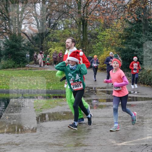 07.12.2025 - St. Pauli X-Mass-Run No. 15 Michael Burmester http://msf.ph/oto/9400601 07.12.2025 10:23:01 Laufen 2901, 934, 162, 1616, 379 meine-sportfotos.de