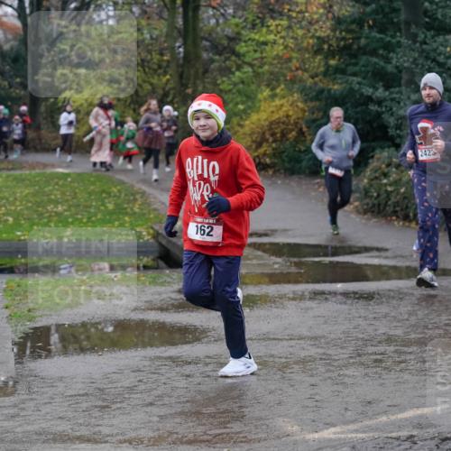 07.12.2025 - St. Pauli X-Mass-Run No. 15 Michael Burmester http://msf.ph/oto/9400611 07.12.2025 10:23:06 Laufen 162, 2423 meine-sportfotos.de