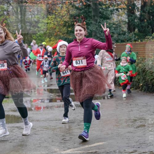 07.12.2025 - St. Pauli X-Mass-Run No. 15 Michael Burmester http://msf.ph/oto/9400643 07.12.2025 10:23:17 Laufen 636, 641, 5, 631, 1189 meine-sportfotos.de