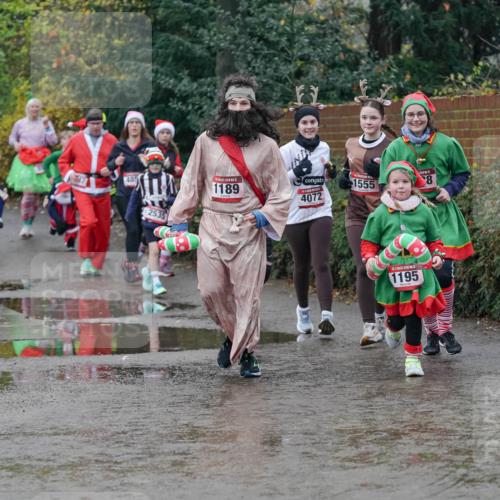 07.12.2025 - St. Pauli X-Mass-Run No. 15 Michael Burmester http://msf.ph/oto/9400648 07.12.2025 10:23:19 Laufen 485, 2535, 1189, 4072, 1555, 1195, 8 meine-sportfotos.de