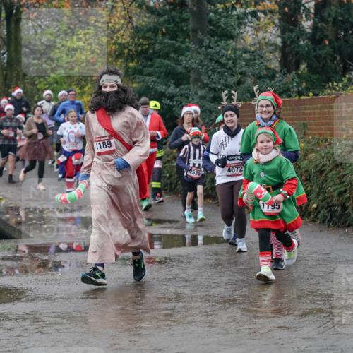 07.12.2025 - St. Pauli X-Mass-Run No. 15 Michael Burmester http://msf.ph/oto/9400653 07.12.2025 10:23:20 Laufen 1189, 2535, 4072, 1195 meine-sportfotos.de