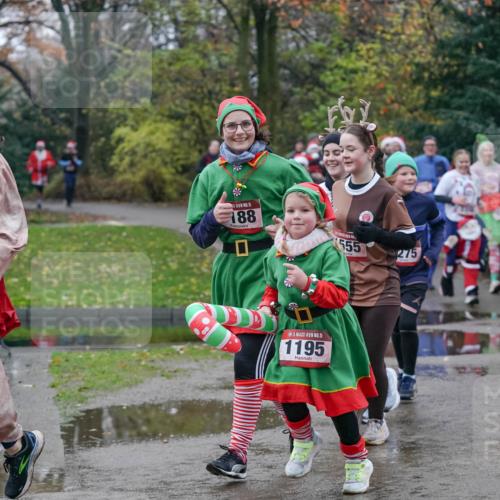 07.12.2025 - St. Pauli X-Mass-Run No. 15 Michael Burmester http://msf.ph/oto/9400662 07.12.2025 10:23:22 Laufen 15, 1189, 15, 188, 15, 1195, 555, 275, 2535 meine-sportfotos.de