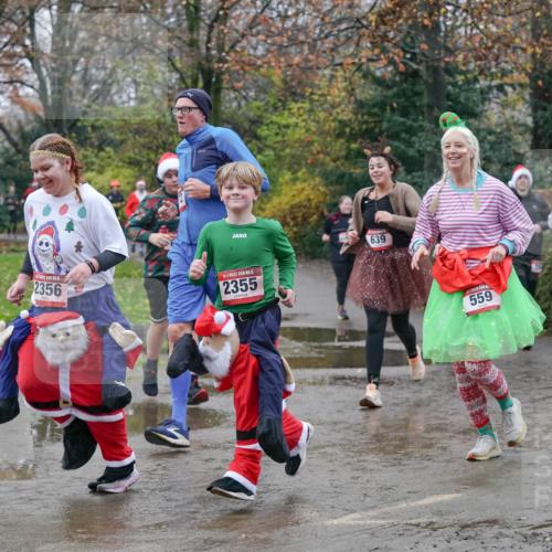 07.12.2025 - St. Pauli X-Mass-Run No. 15 Michael Burmester http://msf.ph/oto/9400691 07.12.2025 10:23:28 Laufen 2356, 15, 2355, 639, 559, 2950 meine-sportfotos.de