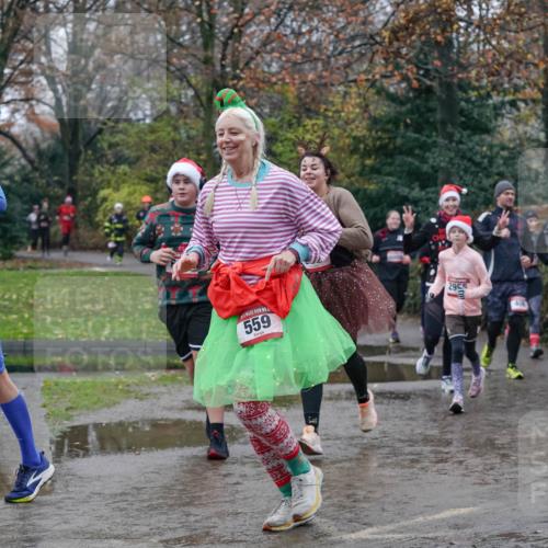 07.12.2025 - St. Pauli X-Mass-Run No. 15 Michael Burmester http://msf.ph/oto/9400695 07.12.2025 10:23:28 Laufen 559, 2955, 40, 2950 meine-sportfotos.de