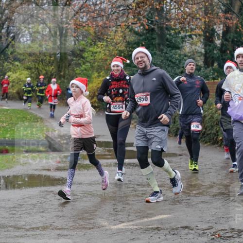 07.12.2025 - St. Pauli X-Mass-Run No. 15 Michael Burmester http://msf.ph/oto/9400700 07.12.2025 10:23:30 Laufen 4594, 2950, 406, 71 meine-sportfotos.de