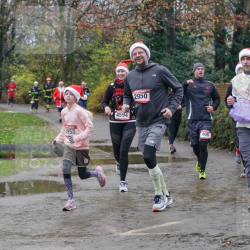 07.12.2025 - St. Pauli X-Mass-Run No. 15 Michael Burmester http://msf.ph/oto/9400701 07.12.2025 10:23:30 Laufen 2955, 2950, 4594, 406, 71 meine-sportfotos.de