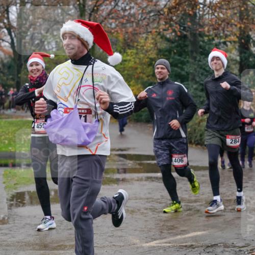 07.12.2025 - St. Pauli X-Mass-Run No. 15 Michael Burmester http://msf.ph/oto/9400708 07.12.2025 10:23:31 Laufen 45, 5, 71, 406, 284, 2647 meine-sportfotos.de