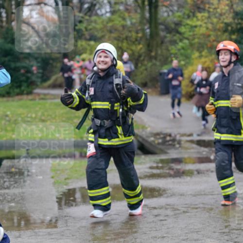 07.12.2025 - St. Pauli X-Mass-Run No. 15 Michael Burmester http://msf.ph/oto/9400746 07.12.2025 10:23:41 Laufen 15, 075 meine-sportfotos.de
