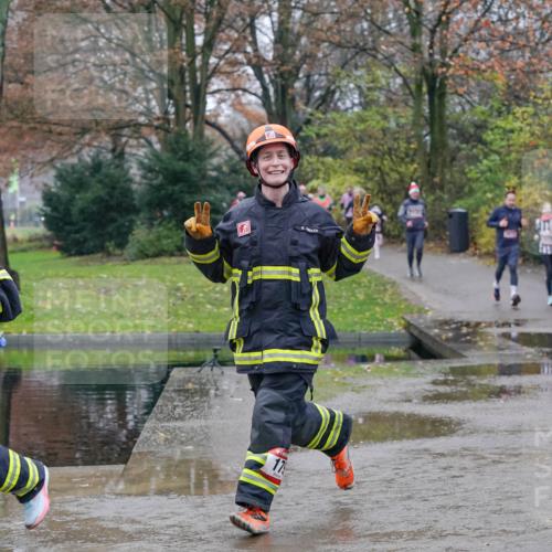 07.12.2025 - St. Pauli X-Mass-Run No. 15 Michael Burmester http://msf.ph/oto/9400751 07.12.2025 10:23:42 Laufen 1370, 179 meine-sportfotos.de