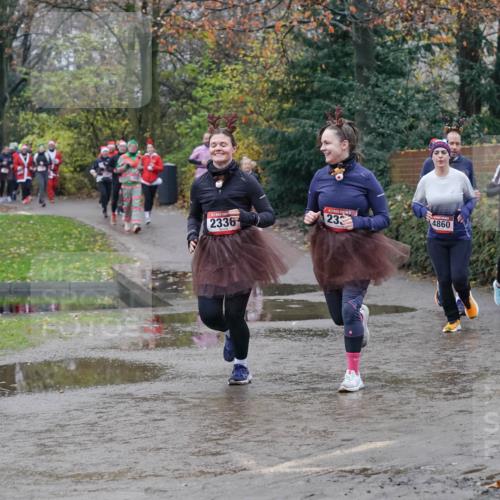 07.12.2025 - St. Pauli X-Mass-Run No. 15 Michael Burmester http://msf.ph/oto/9400763 07.12.2025 10:23:47 Laufen 2336, 233, 4860 meine-sportfotos.de