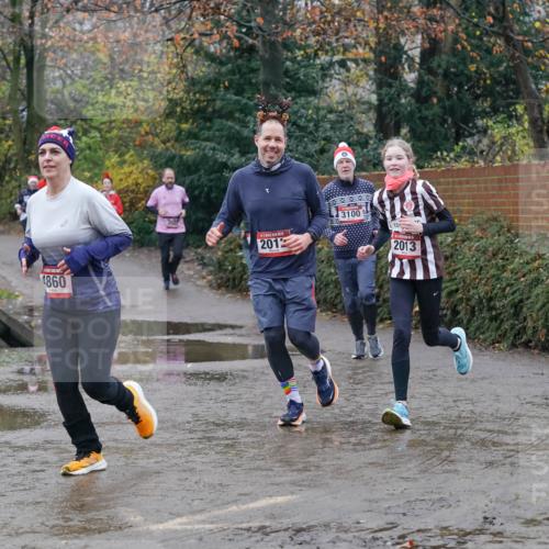 07.12.2025 - St. Pauli X-Mass-Run No. 15 Michael Burmester http://msf.ph/oto/9400774 07.12.2025 10:23:49 Laufen 4860, 2012, 3100, 2013 meine-sportfotos.de