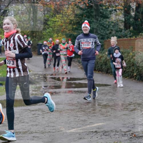 07.12.2025 - St. Pauli X-Mass-Run No. 15 Michael Burmester http://msf.ph/oto/9400780 07.12.2025 10:23:50 Laufen 203, 3100, 2762 meine-sportfotos.de