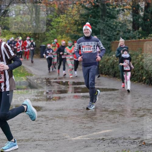 07.12.2025 - St. Pauli X-Mass-Run No. 15 Michael Burmester http://msf.ph/oto/9400781 07.12.2025 10:23:50 Laufen 203, 3100 meine-sportfotos.de