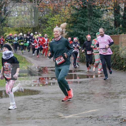 07.12.2025 - St. Pauli X-Mass-Run No. 15 Michael Burmester http://msf.ph/oto/9400793 07.12.2025 10:23:53 Laufen 262, 141, 1863, 4255, 2563 meine-sportfotos.de